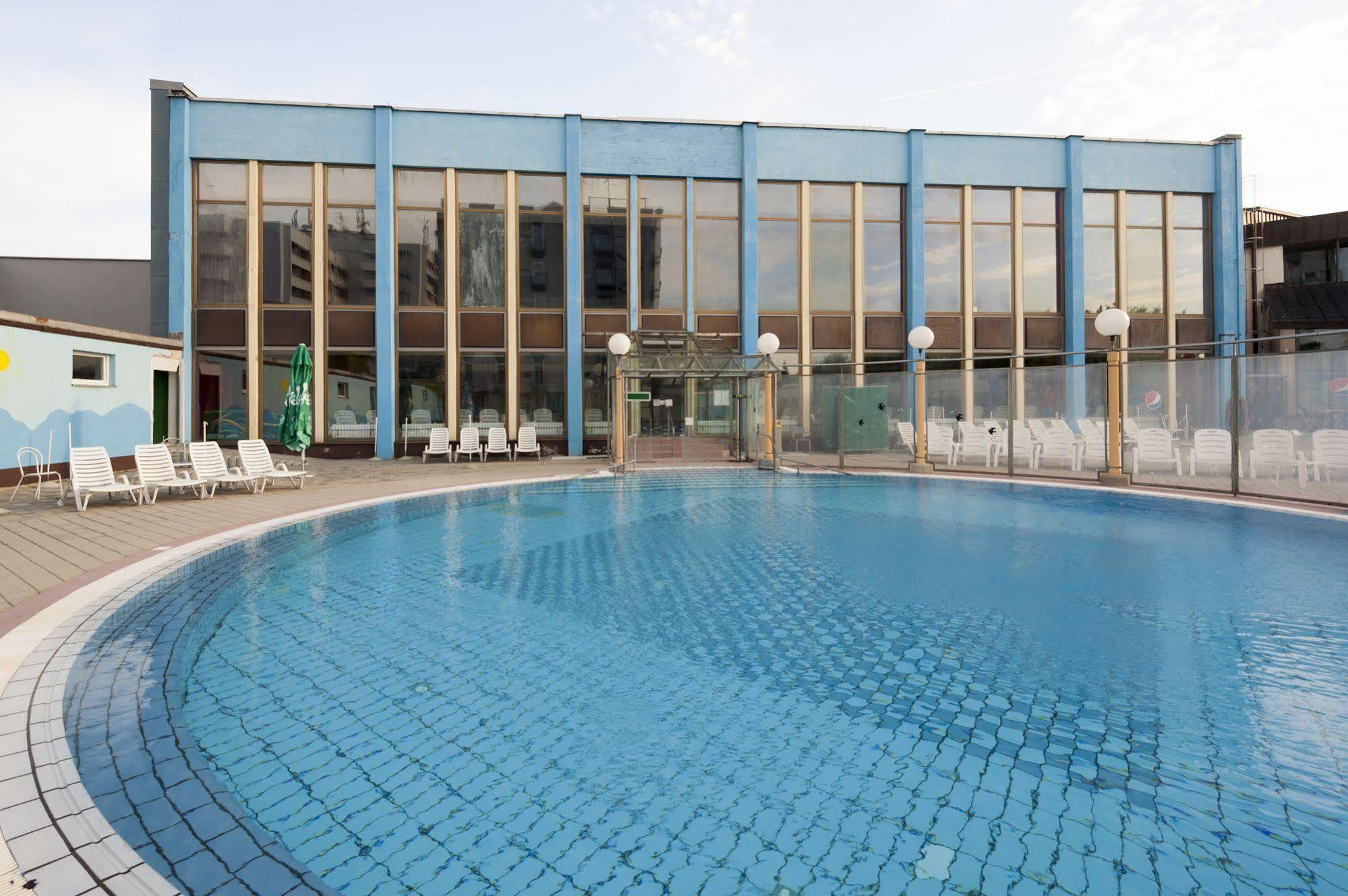 Hotel Izvir - Sava Hotels & Resorts Radenci Exterior foto